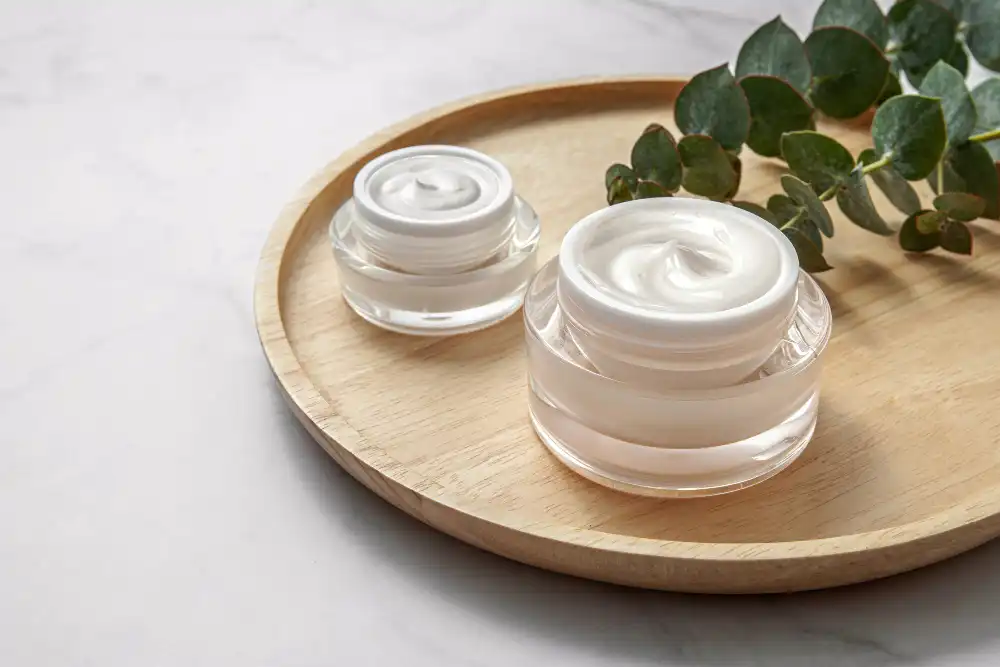 Pure Ascorbate Glucoside Powder: Applications in Serums and Creams